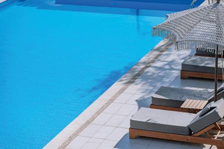 Aloe Elegant Suites, Pool/Poolbereich