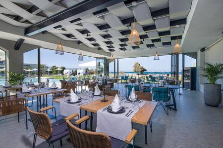 Myrion Beach Resort, Restaurant/Gastronomie