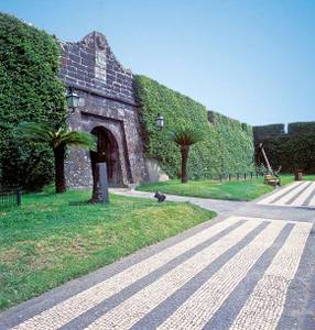 Pousada Forte da Horta - Historic Hotel, Mauer in Horta