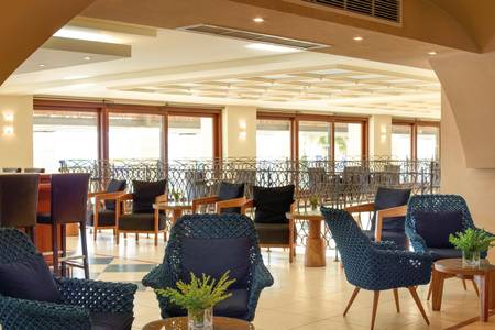 Roda Beach Resort & Spa, Restaurant/Gastronomie